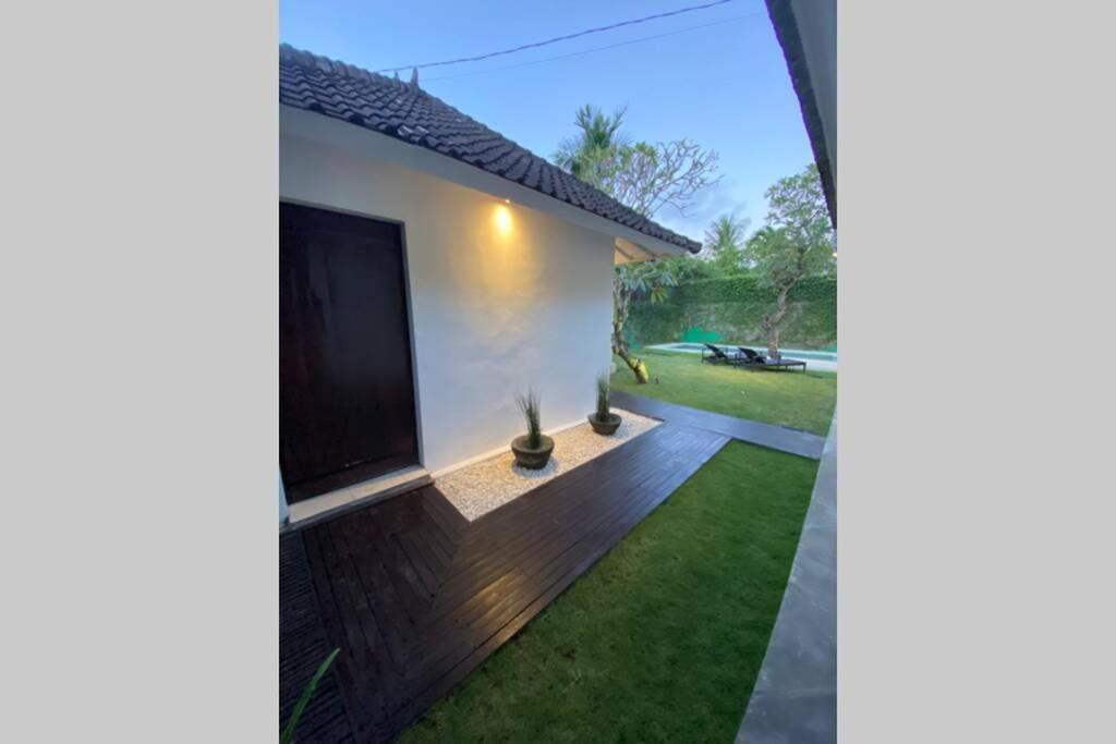Villa Lola Seminyak  Luaran gambar