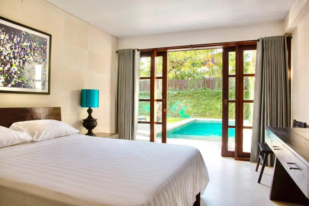Villa Lola Seminyak  Luaran gambar