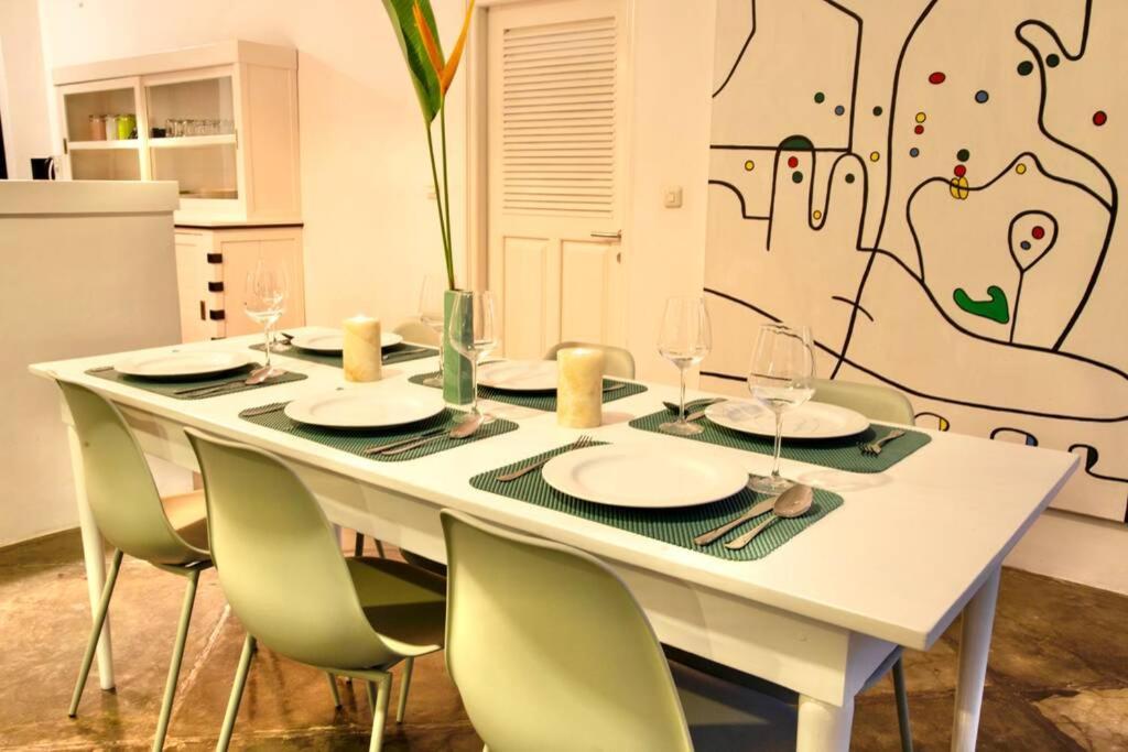 Villa Lola Seminyak  Luaran gambar