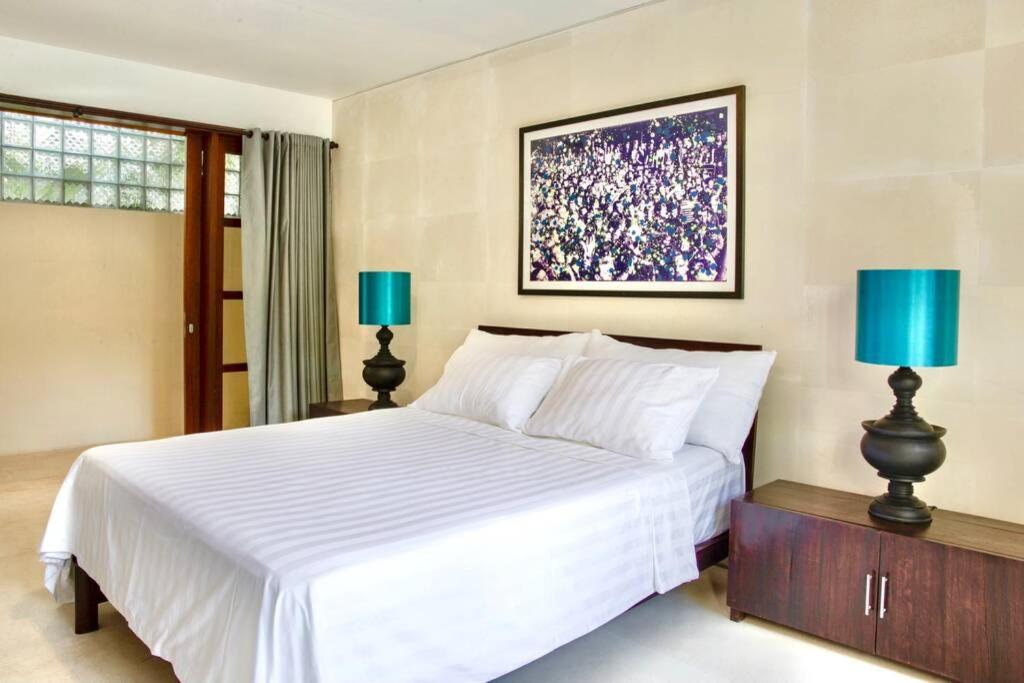 Villa Lola Seminyak  Luaran gambar